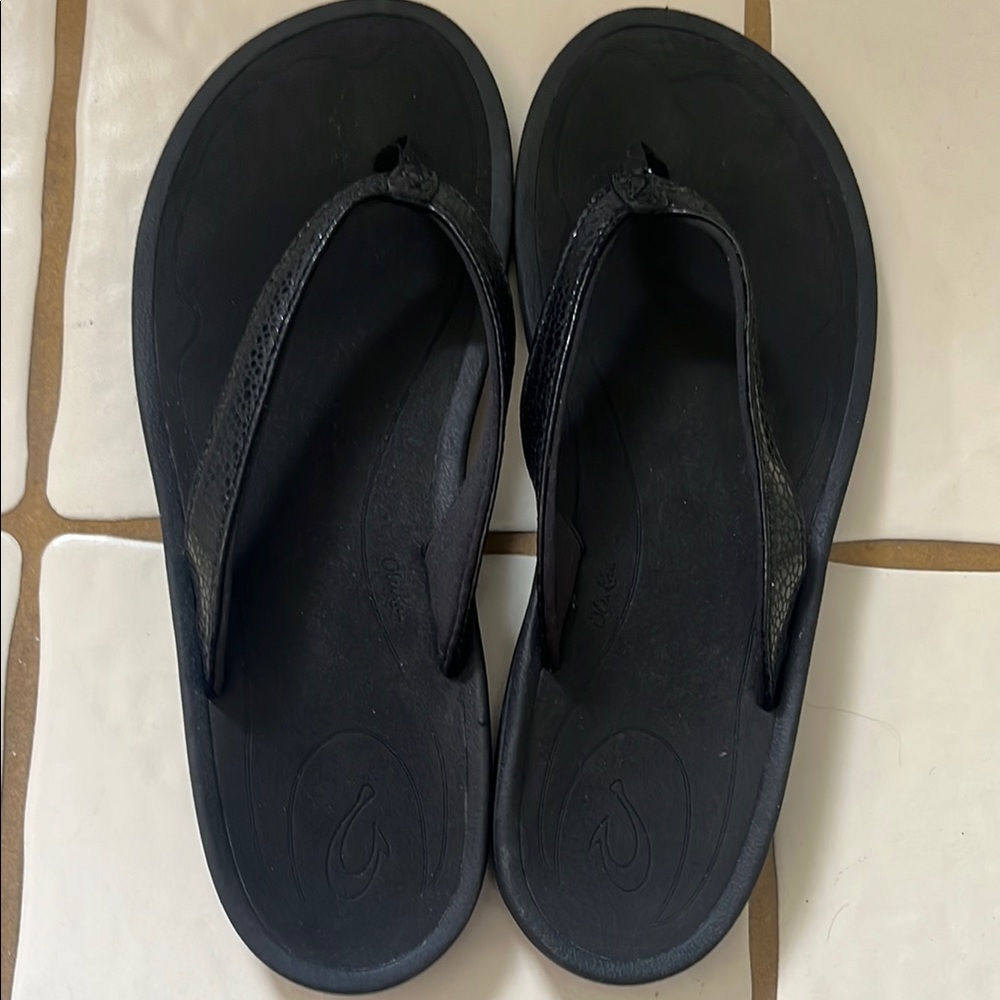 Black Flip Flops OluKai 10